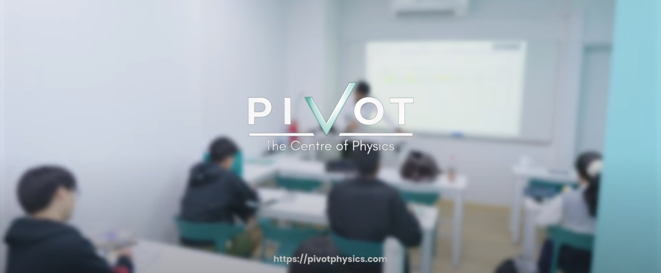 Physics Tuition That Blends Tech with Human Expertise